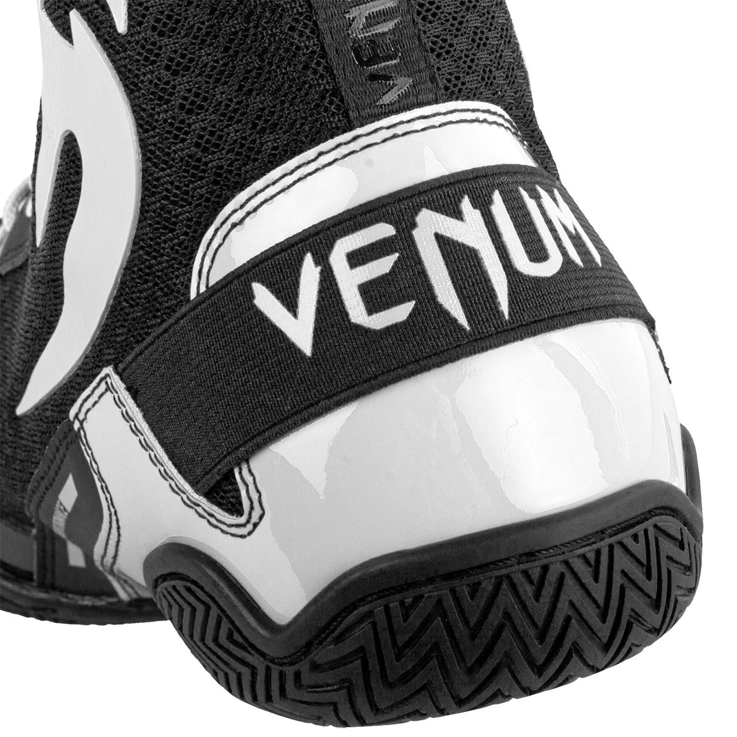 Venum Elite Low Top Giant Boxing shoes - Black/ White